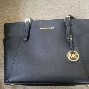 Michael Kors Jet Set Tote